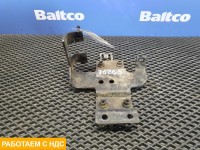 Кронштейн ускорительного клапана