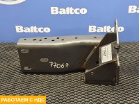 Кронштейн подножки правый